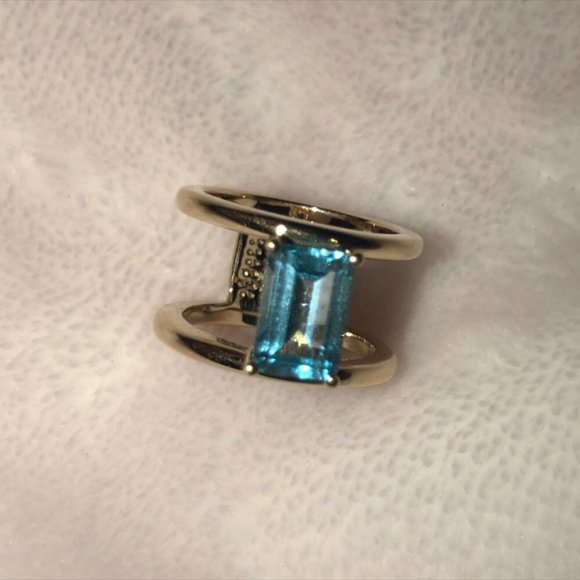 14k Solid Gold Ring Bar with Blue Topaz - Picture 1 of 4